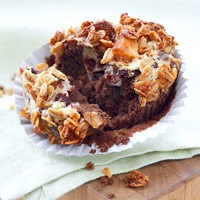 CHOCOLATE CREAM CHEESE CUPCAKES